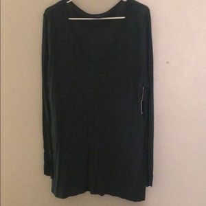 Teal long sleeve v-neck shirt